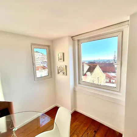 Lovely & Cozy With Amazing View & Location アパート