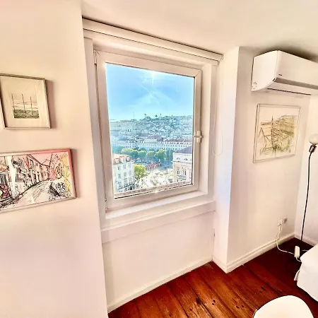 Апартаменты Lovely & Cozy With Amazing View & Location