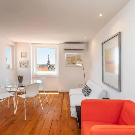 Apartmán Lovely & Cozy With Amazing View & Location