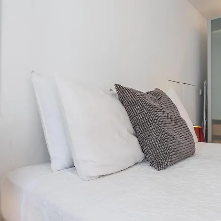 Lovely & Cozy With Amazing View & Location Apartmán
