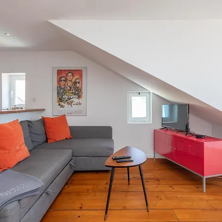 Lovely & Cozy With Amazing View & Location Apartmán